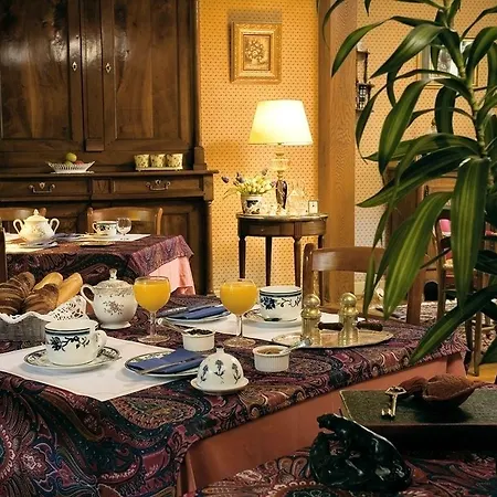 فندق Relais D'auvergne 3*