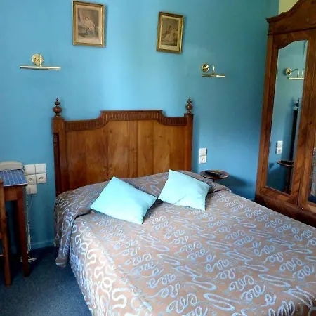 Relais D'auvergne Hotel 3*