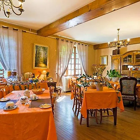 Relais D'auvergne فندق Saint-Gervais-dʼAuvergne