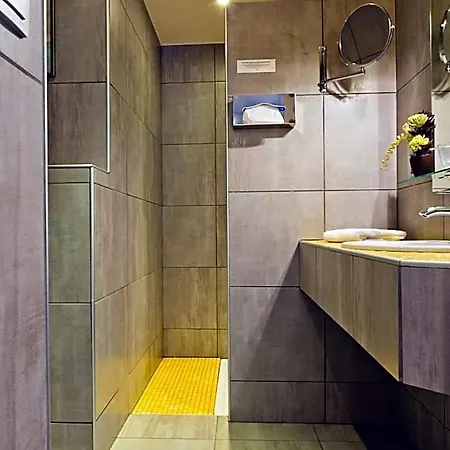 Relais D'auvergne Hotel