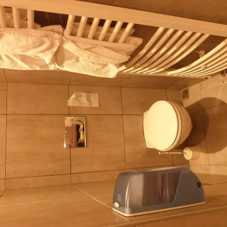 Relais D'auvergne Hotel