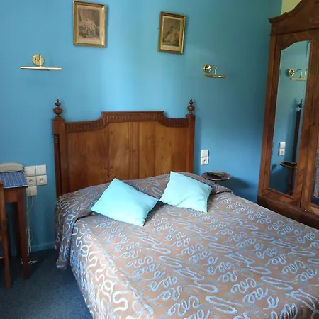 Relais D'auvergne Hotel 3*