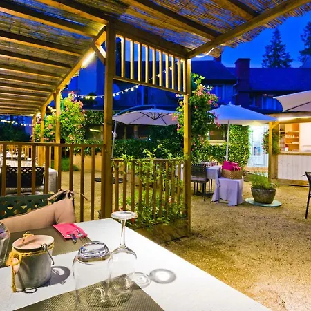 Relais D'auvergne Hotel 3*
