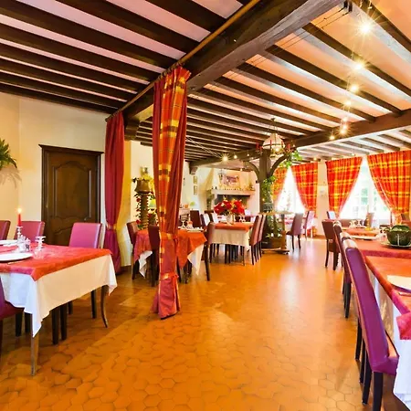 Relais D'auvergne فندق Saint-Gervais-dʼAuvergne