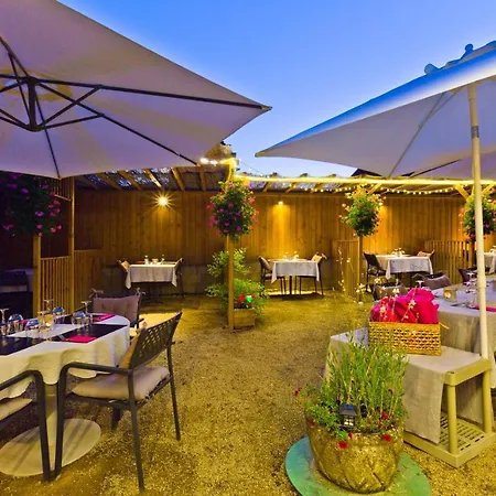 Hotel Relais D'auvergne 3*