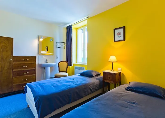 Relais D'auvergne Hotel